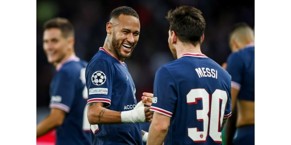 Neymar opgewonden na doelpunt van Messi